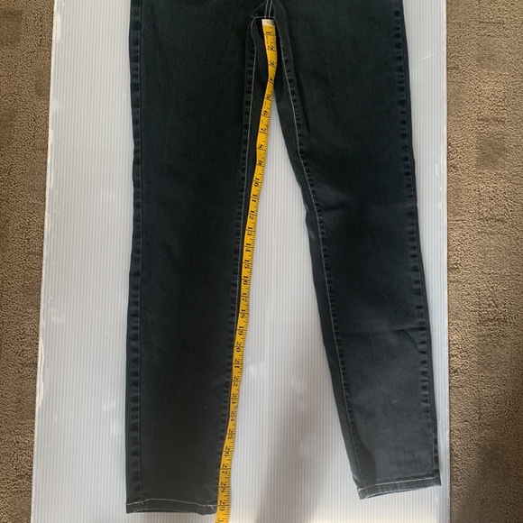 Women’s Black Tru Luxe Jeans - Picture 8 of 8